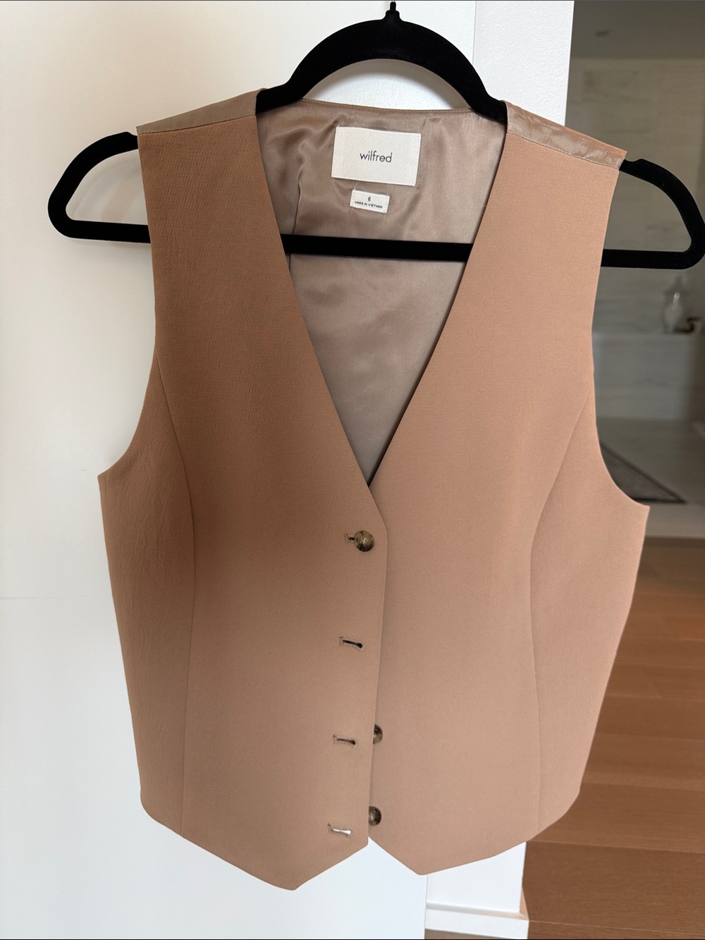 Wilfred Tailored Sleeveless Vest in Tan- new never worn